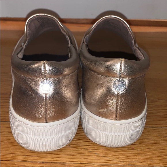 Steve Madden Metallic Rose Gold Slip on Sneakers - Picture 5 of 7